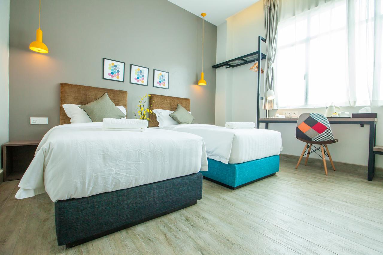 Bzz Hotel Skudai Exterior photo