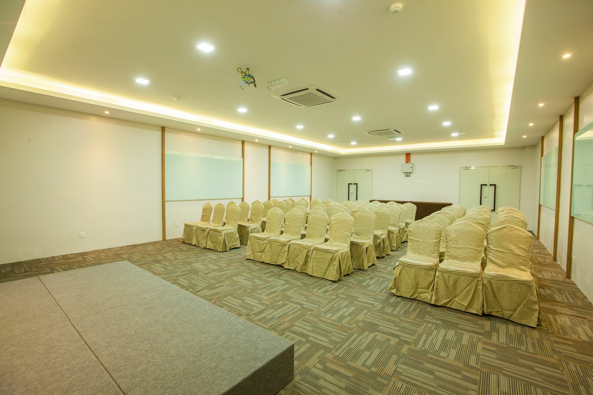 Bzz Hotel Skudai Exterior photo
